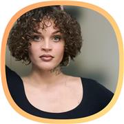 Cours de FLE/FLS : apprenez le français avec une professeure expérimentée, pour tous niveaux et besoins spécifiques